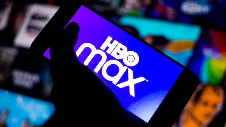 HBO Max assistido em um celular